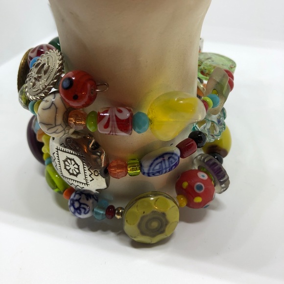 Handcrafted Bead and Button Bracelet ❤️ - Picture 3 of 16